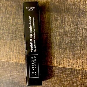 Revision youthfull lip replenisher